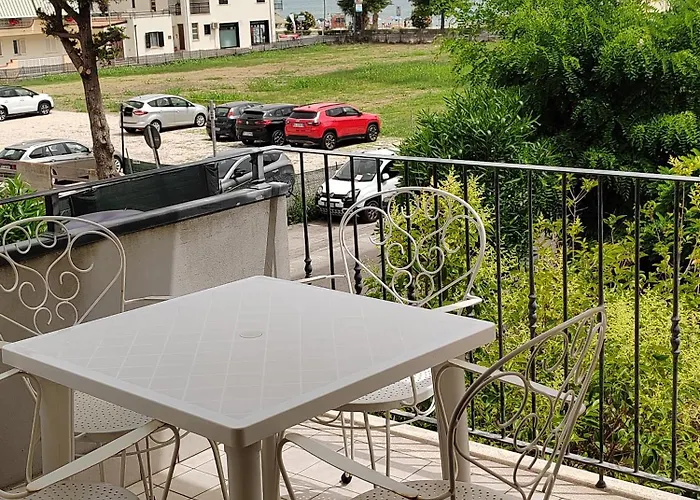 E01 - 5 Posti Letto Aria Condizionata *